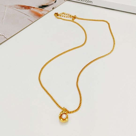 Necklace - Picture 2 of 2